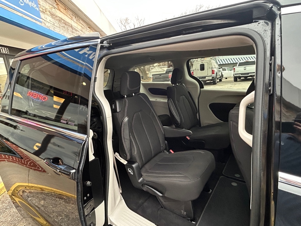 Chrysler Voyager LX 2022