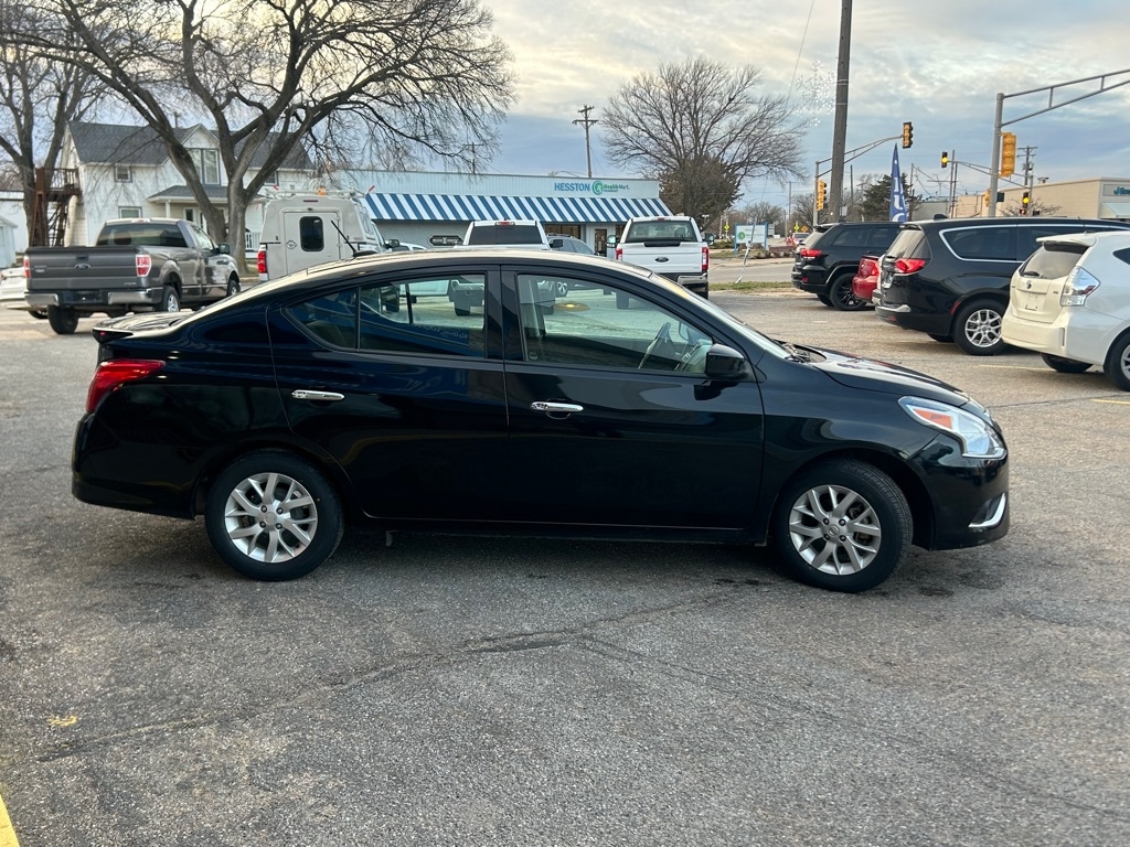 Nissan Versa 1.6 SV Sedan 2018