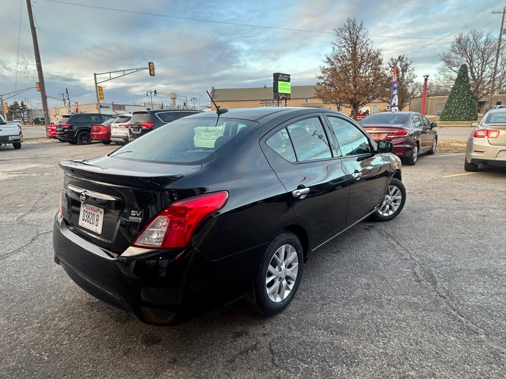 Nissan Versa 1.6 SV Sedan 2018
