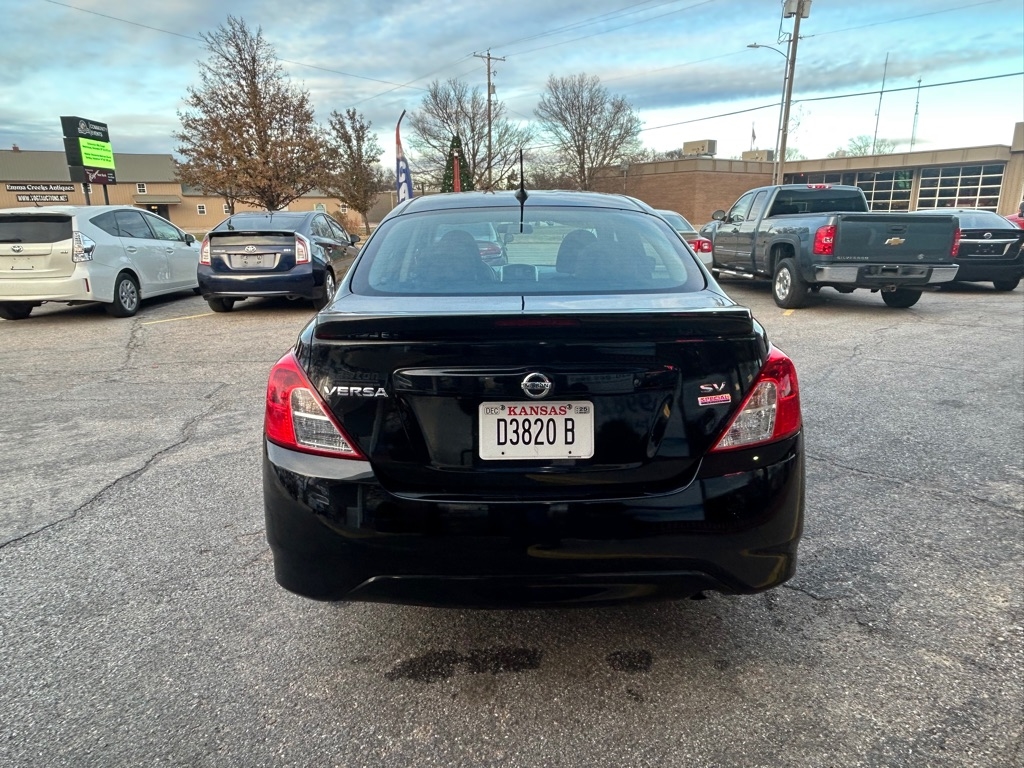 Nissan Versa 1.6 SV Sedan 2018