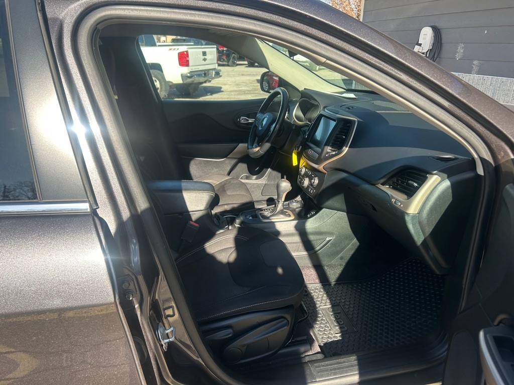 Jeep Cherokee Latitude 4WD 2017