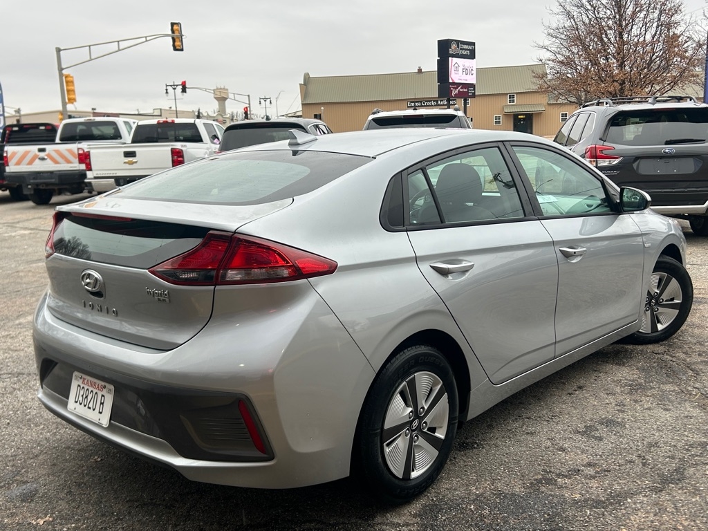 Hyundai Ioniq Hybrid Blue 2020