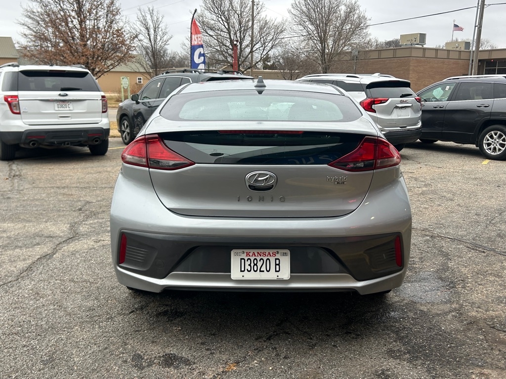 Hyundai Ioniq Hybrid Blue 2020