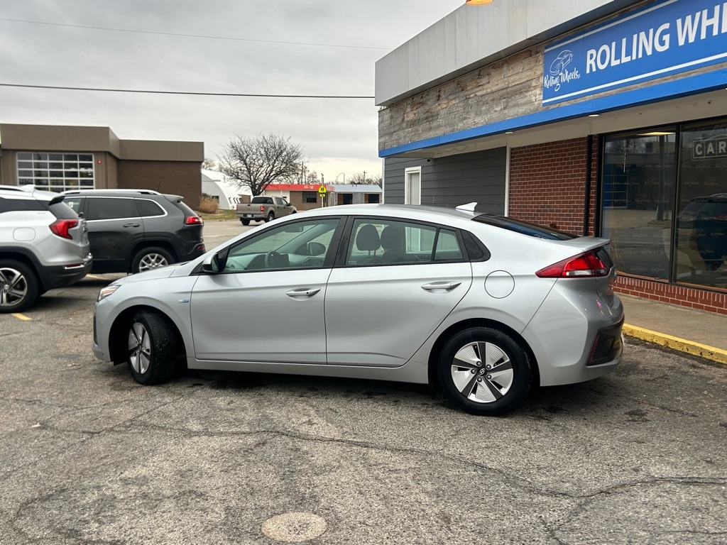 Hyundai Ioniq Hybrid Blue 2020