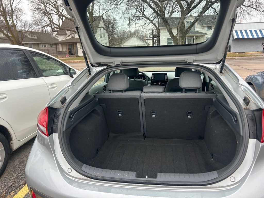 Hyundai Ioniq Hybrid Blue 2020