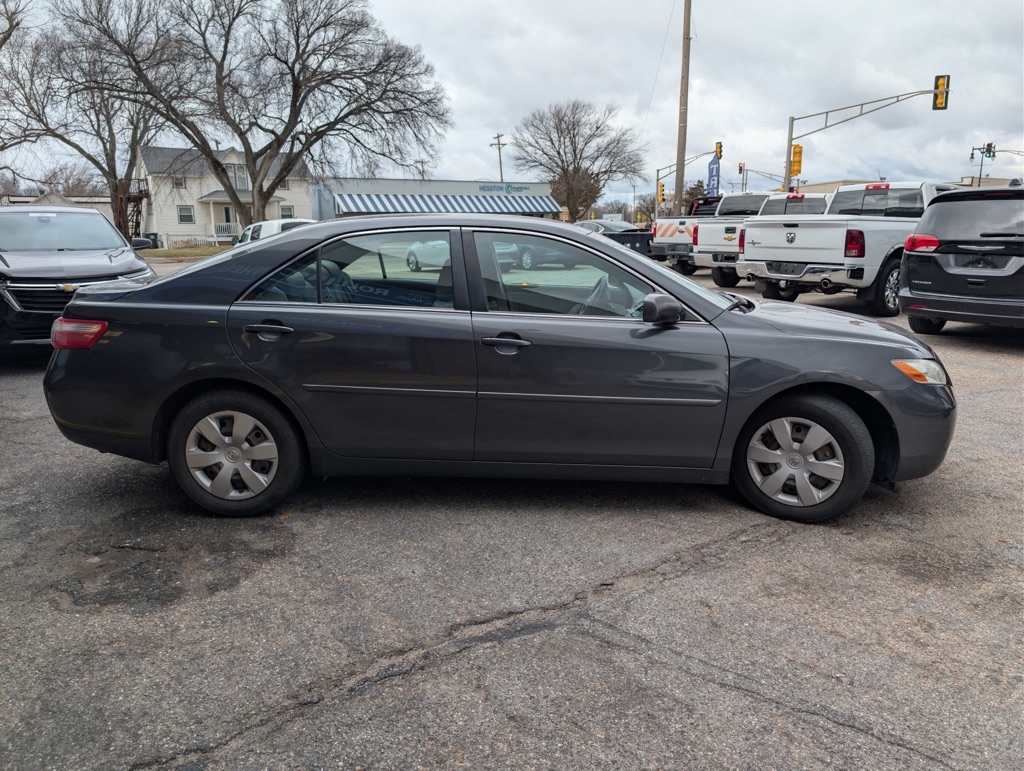 Toyota Camry LE 5-Spd AT 2009