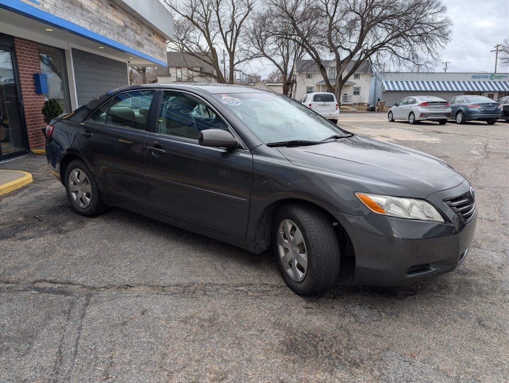 Toyota Camry LE 5-Spd AT 2009