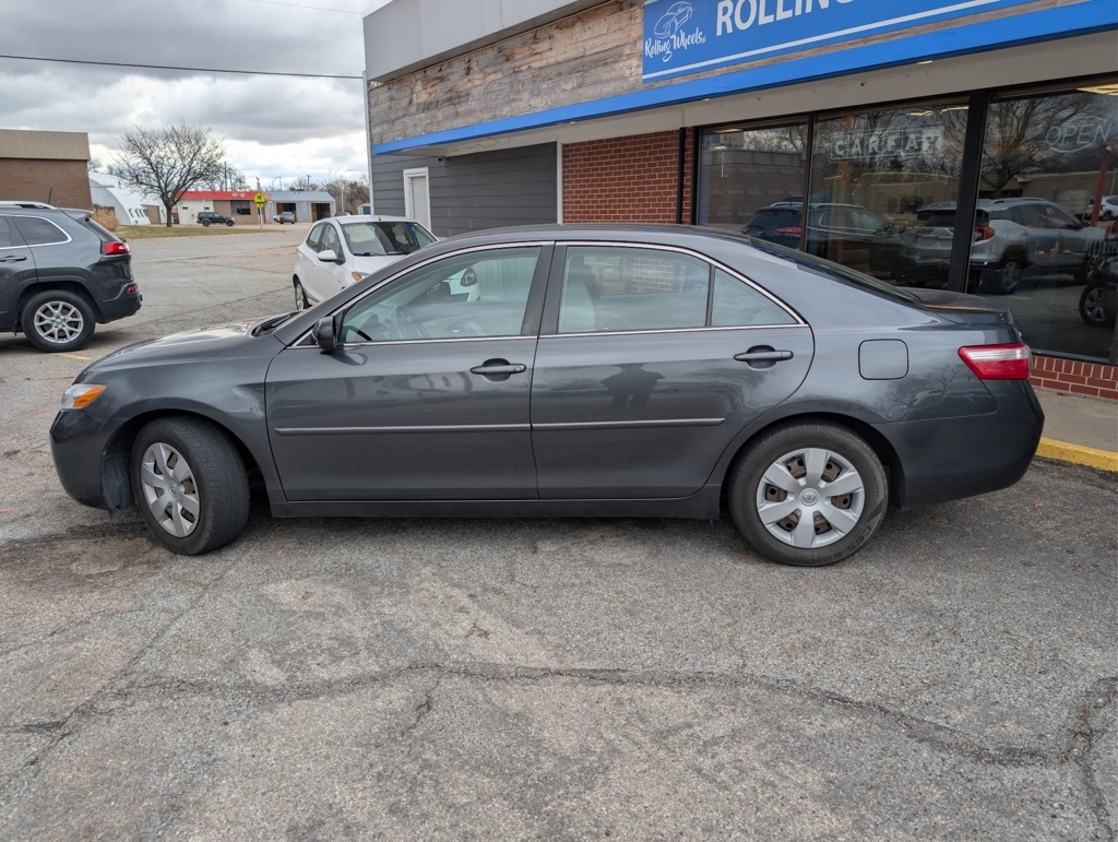 Toyota Camry LE 5-Spd AT 2009