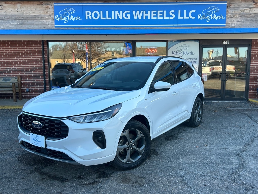2023 Ford Escape ST-Line Select  Hybrid AWD