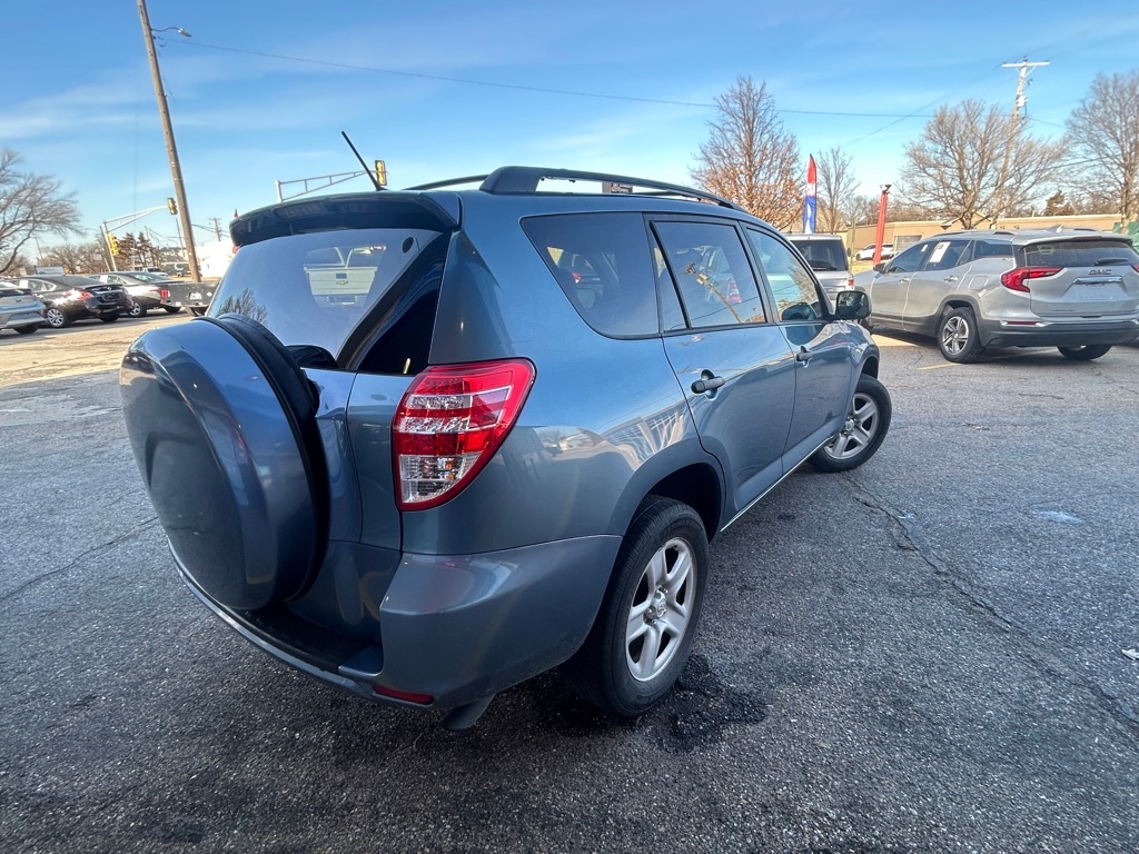 Toyota RAV4 Base I4 2WD 2009