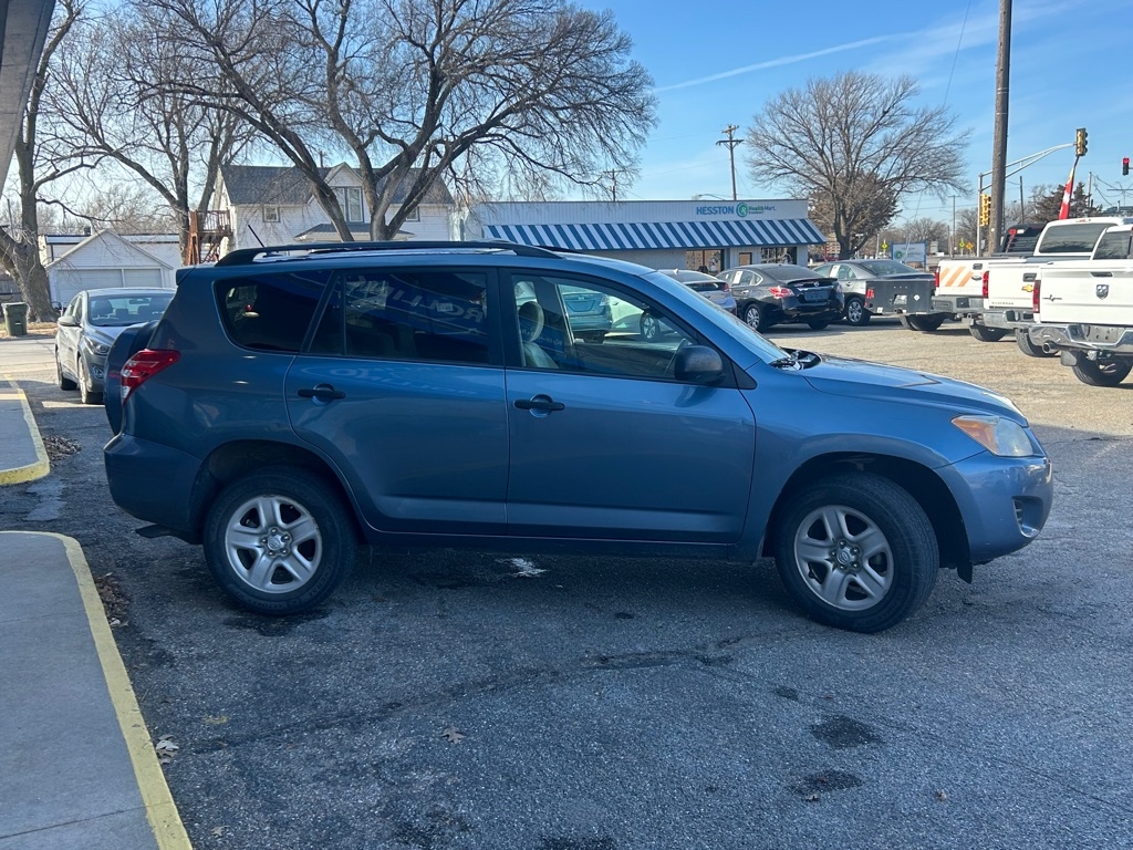 Toyota RAV4 Base I4 2WD 2009