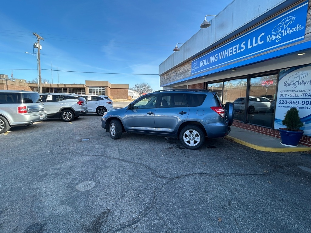 Toyota RAV4 Base I4 2WD 2009