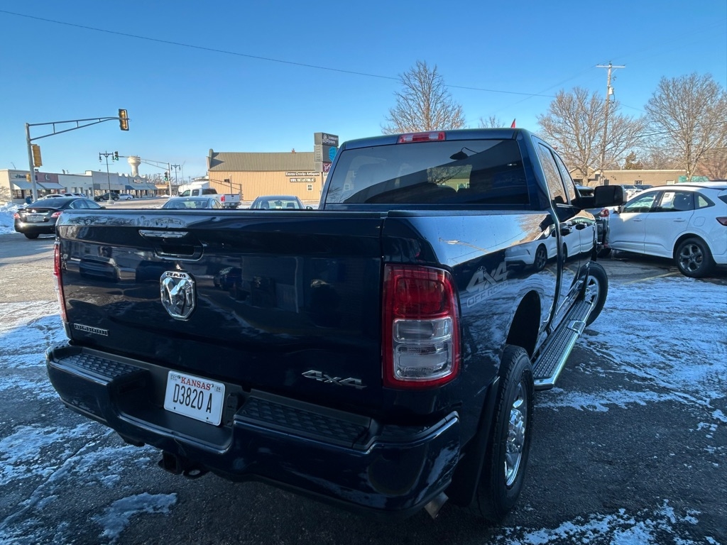 RAM 2500 Big Horn 4x4 Crew Cab 6'4" Box 2021