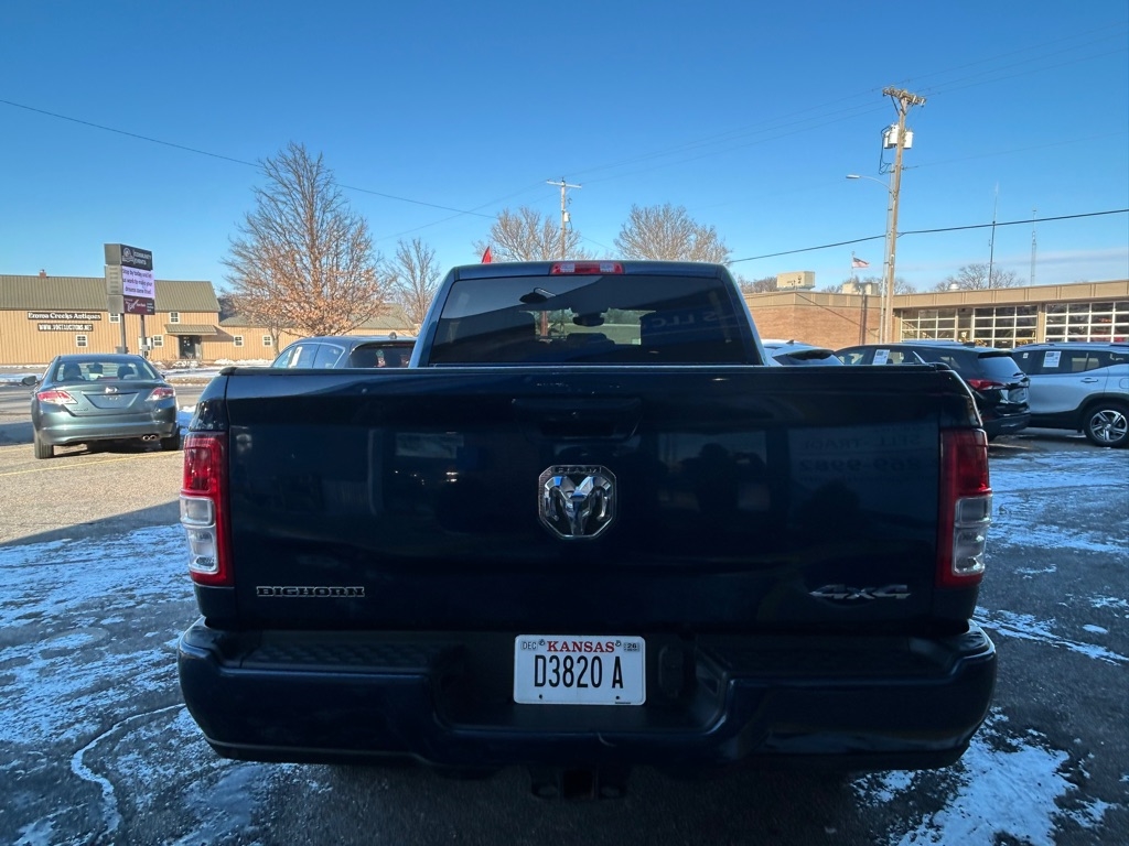 RAM 2500 Big Horn 4x4 Crew Cab 6'4" Box 2021