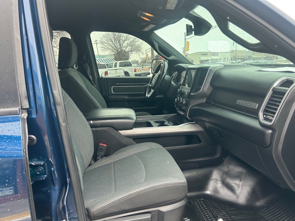 RAM 2500 Big Horn 4x4 Crew Cab 6'4" Box 2021