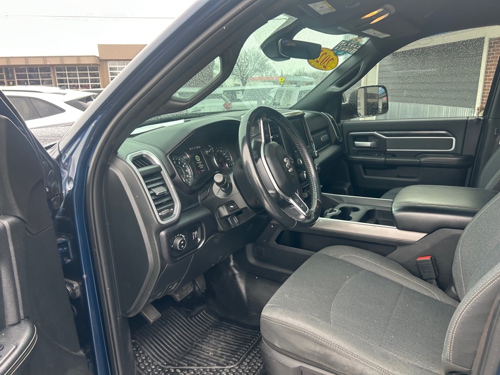 RAM 2500 Big Horn 4x4 Crew Cab 6'4" Box 2021