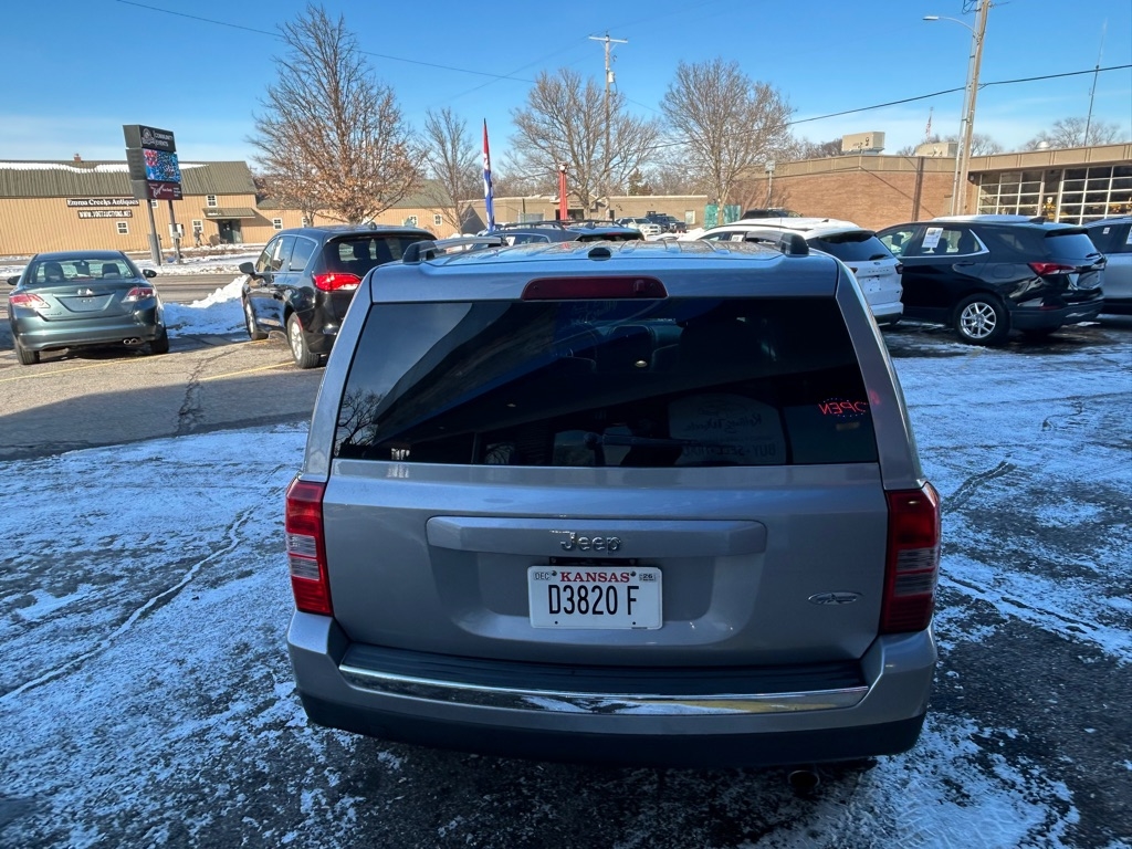 Jeep Patriot Latitude 2WD 2016