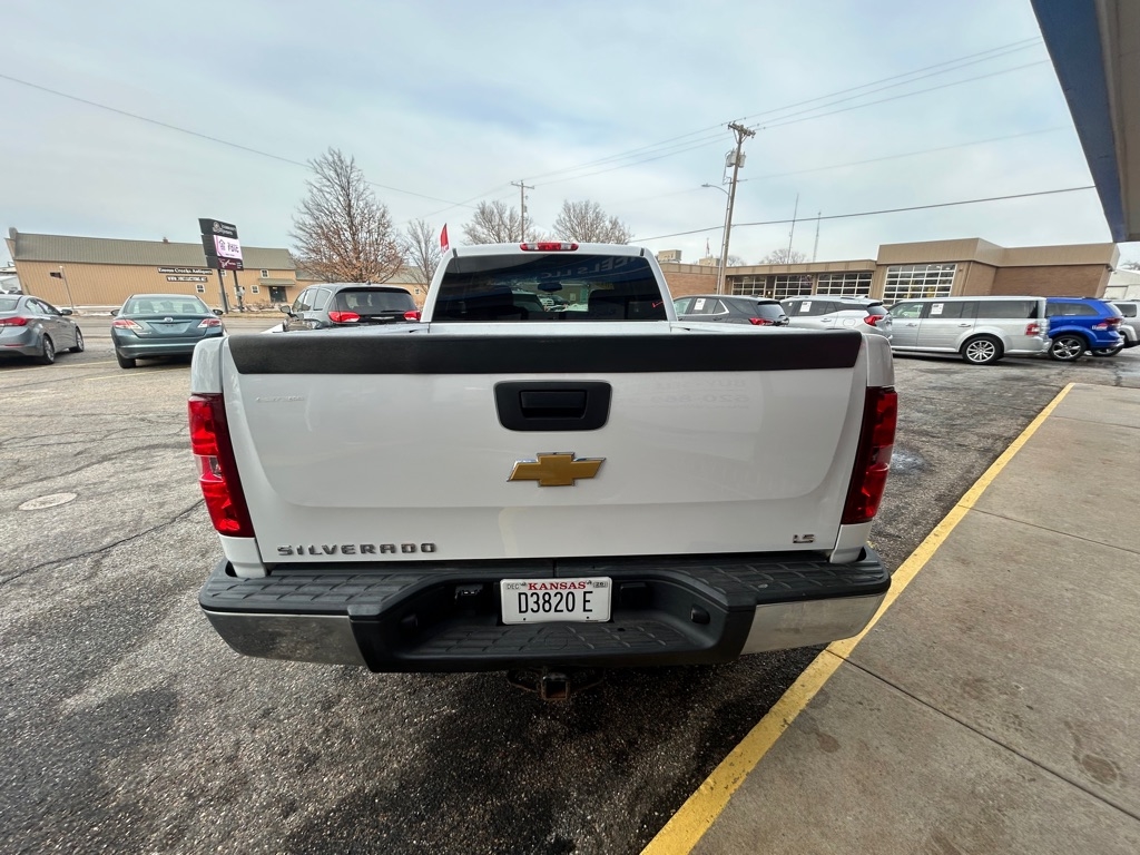 Chevrolet Silverado 1500 LS Extended Cab 2WD 2013