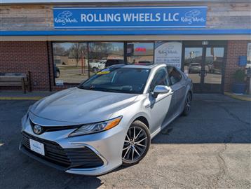2021 Toyota Camry Hybrid XLE