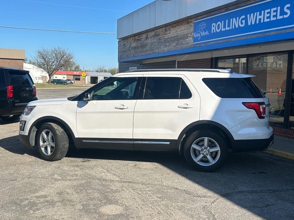 Ford Explorer XLT 4WD 2017