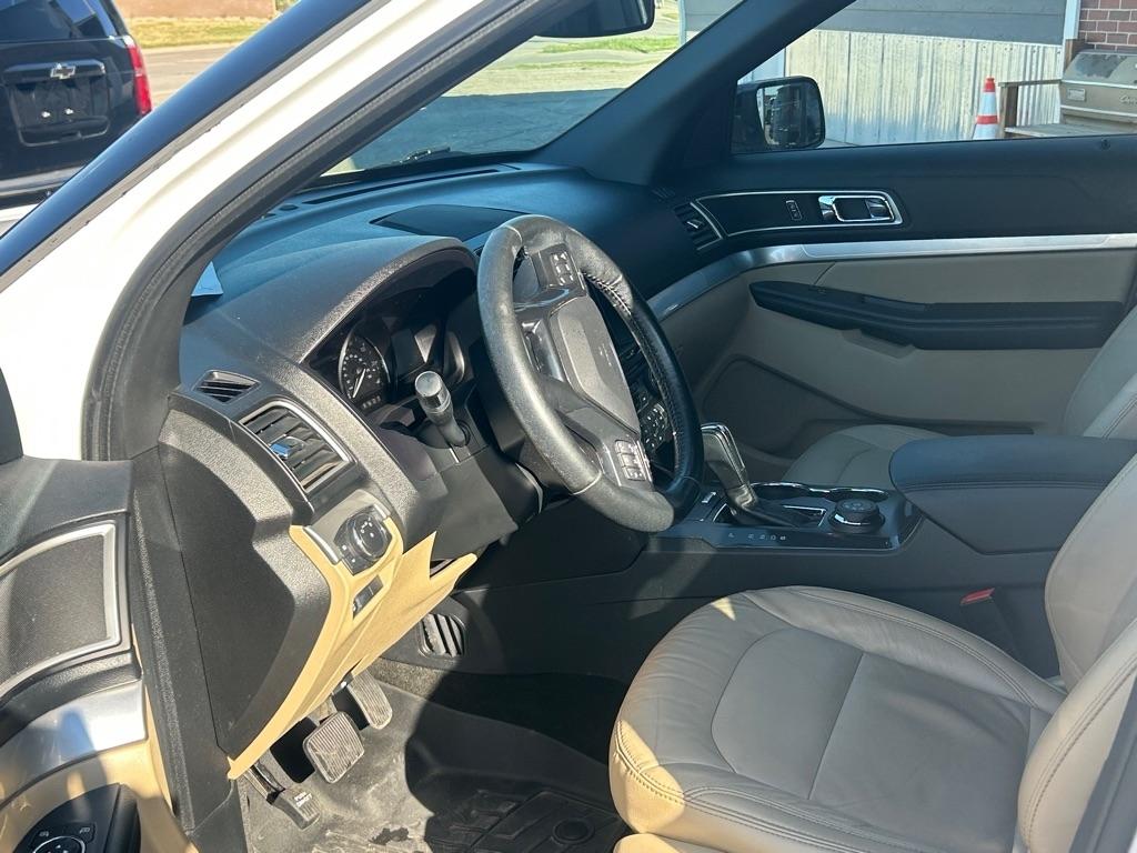 Ford Explorer XLT 4WD 2017