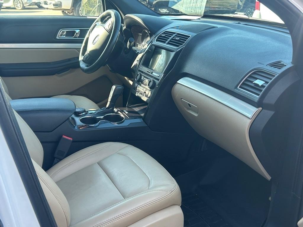 Ford Explorer XLT 4WD 2017