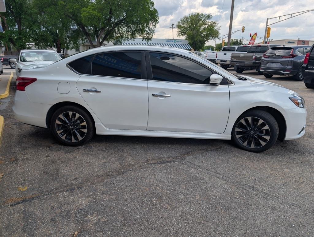 Nissan Sentra SR TURBO 6MT 2017