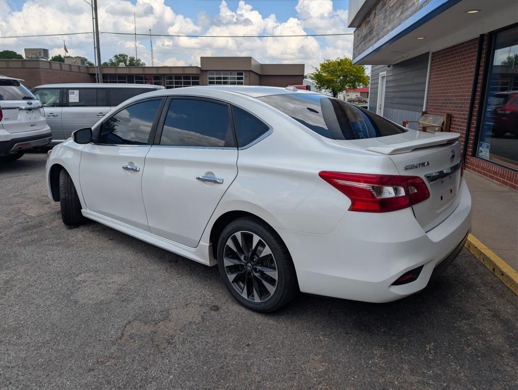 Nissan Sentra SR TURBO 6MT 2017