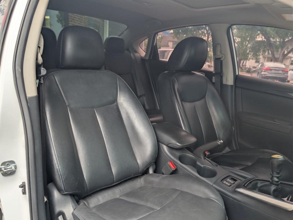 Nissan Sentra SR TURBO 6MT 2017