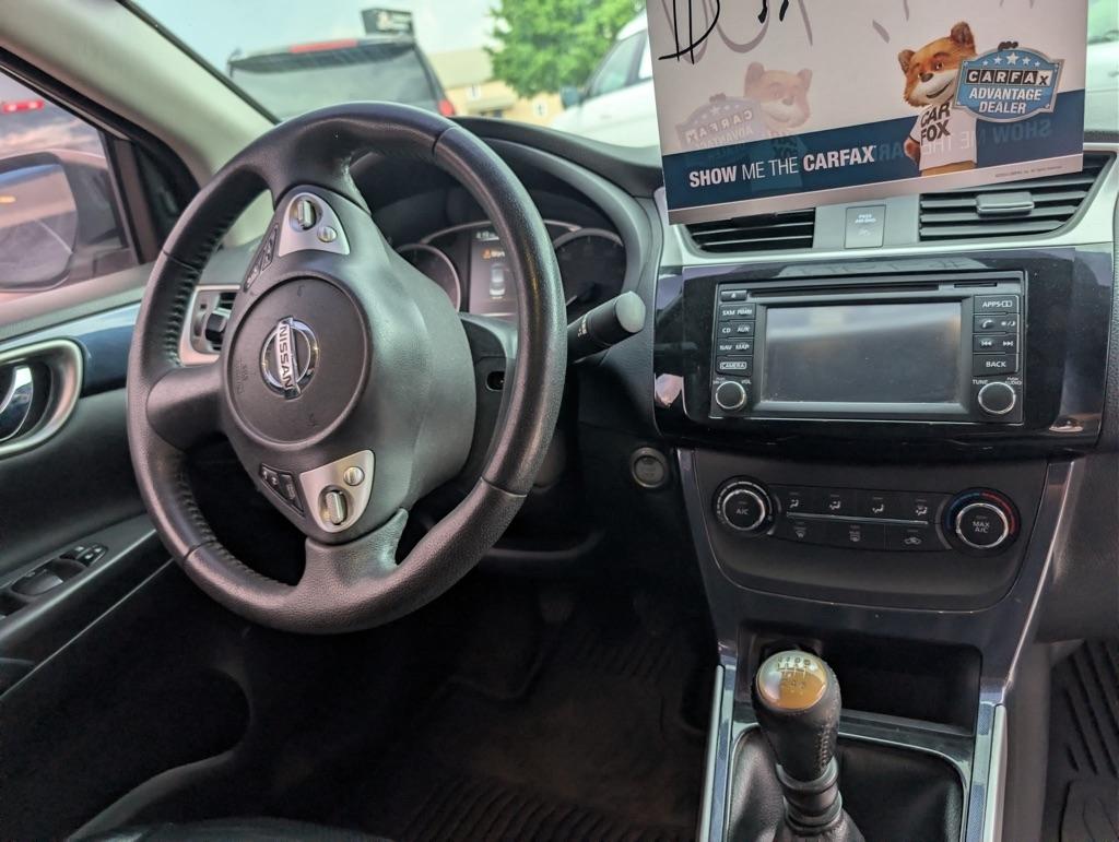 Nissan Sentra SR TURBO 6MT 2017