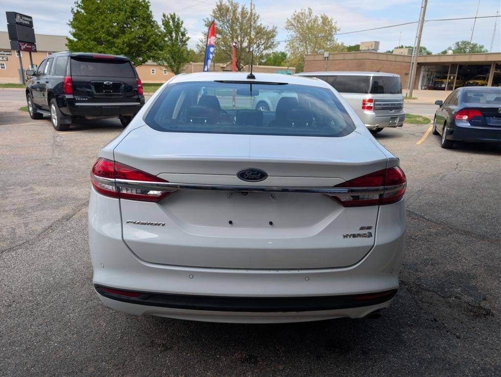 Ford Fusion Hybrid SE 2018