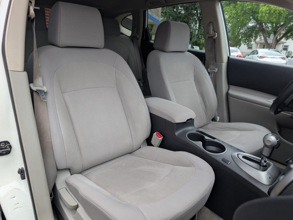 Nissan Rogue S 2WD 2013