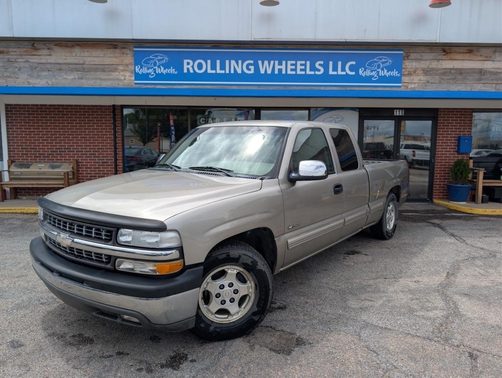 2001 Chevrolet Silverado 1500 Ext. Cab Short Bed 2WD