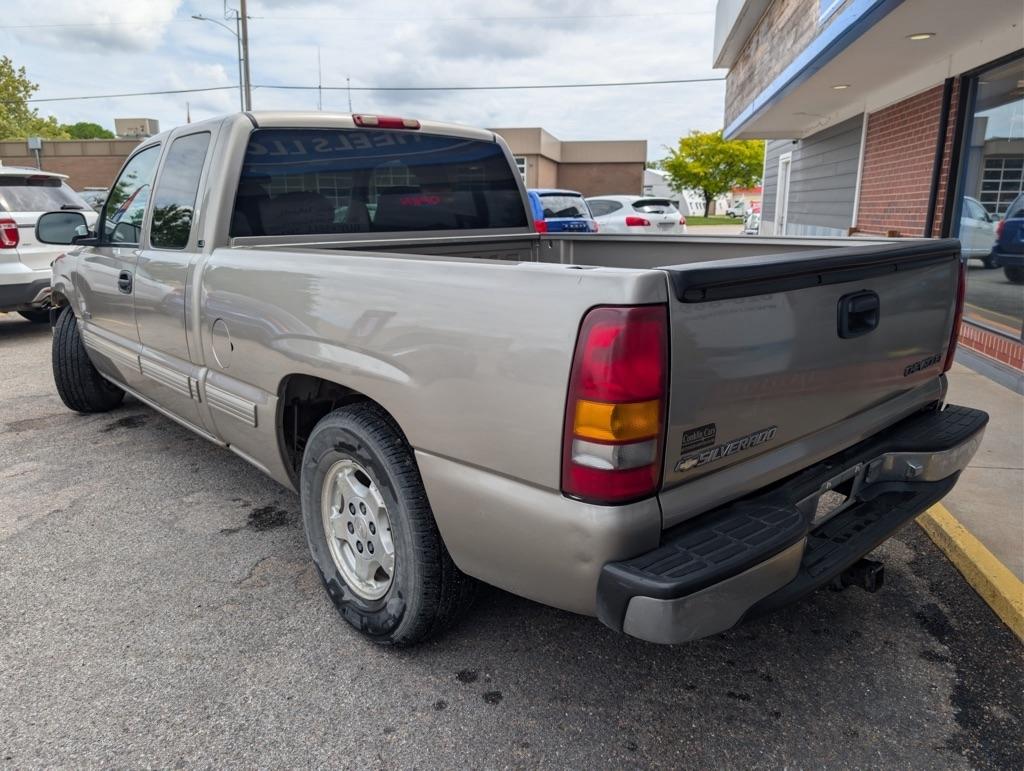 Chevrolet Silverado 1500 Ext. Cab Short Bed 2WD 2001