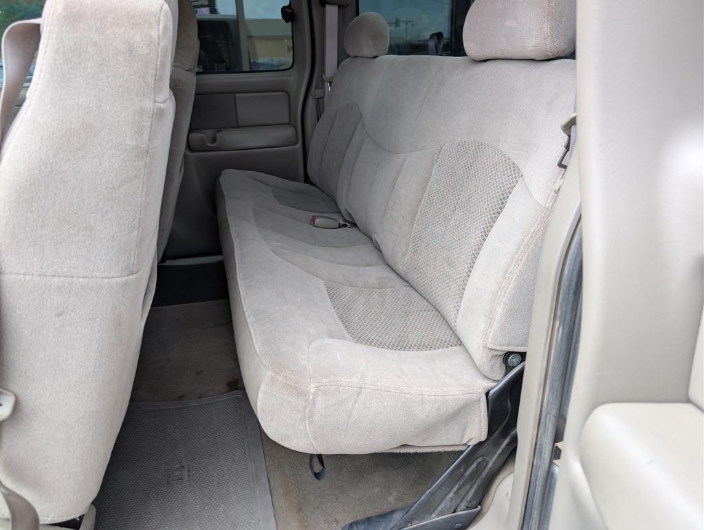 Chevrolet Silverado 1500 Ext. Cab Short Bed 2WD 2001