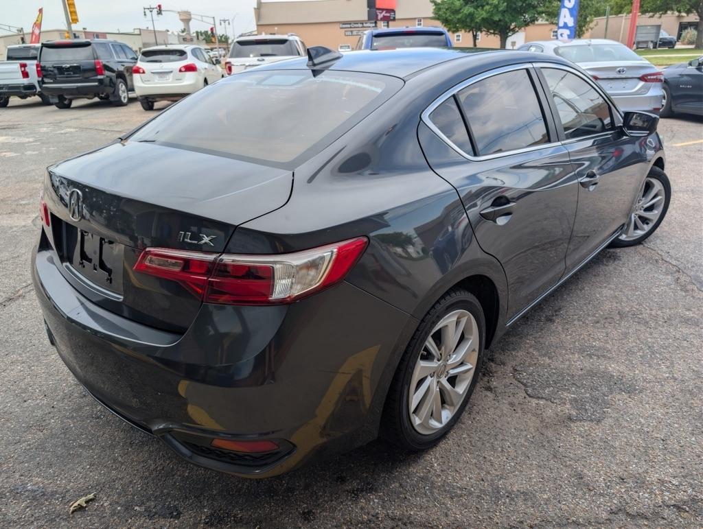 Acura ILX 8-Spd AT 2016