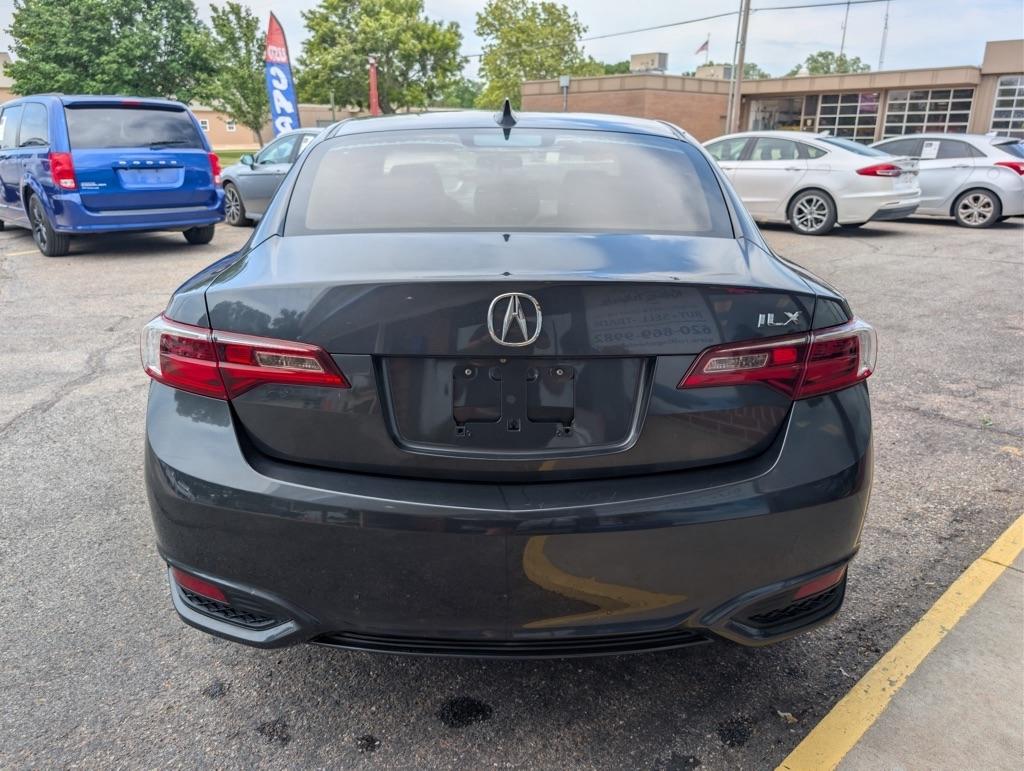 Acura ILX 8-Spd AT 2016