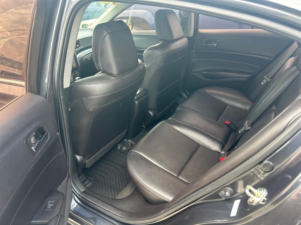 Acura ILX 8-Spd AT 2016