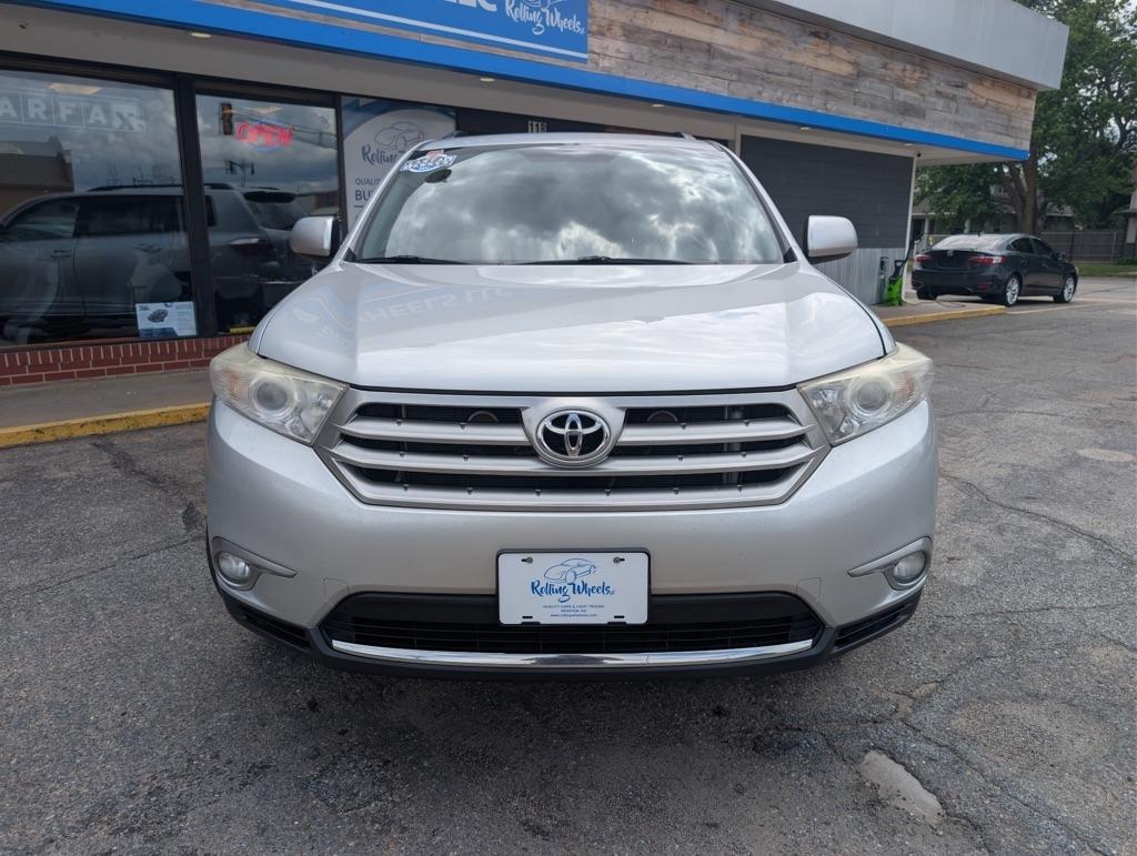 Toyota Highlander Base 4WD 2013