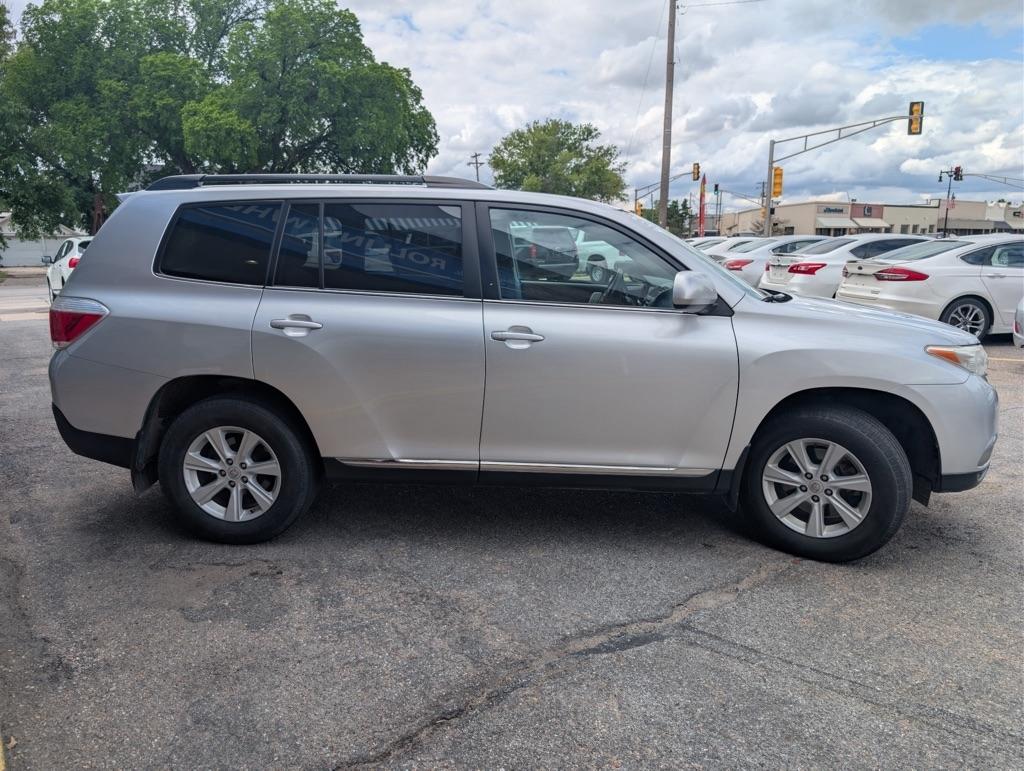 Toyota Highlander Base 4WD 2013