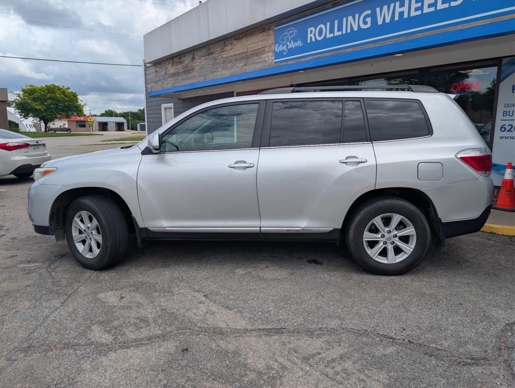 Toyota Highlander Base 4WD 2013