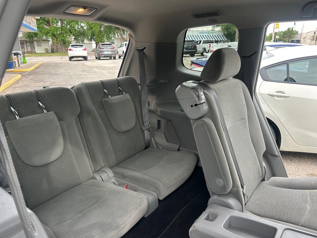 Toyota Highlander V6 4WD with Third Row Seat 2013