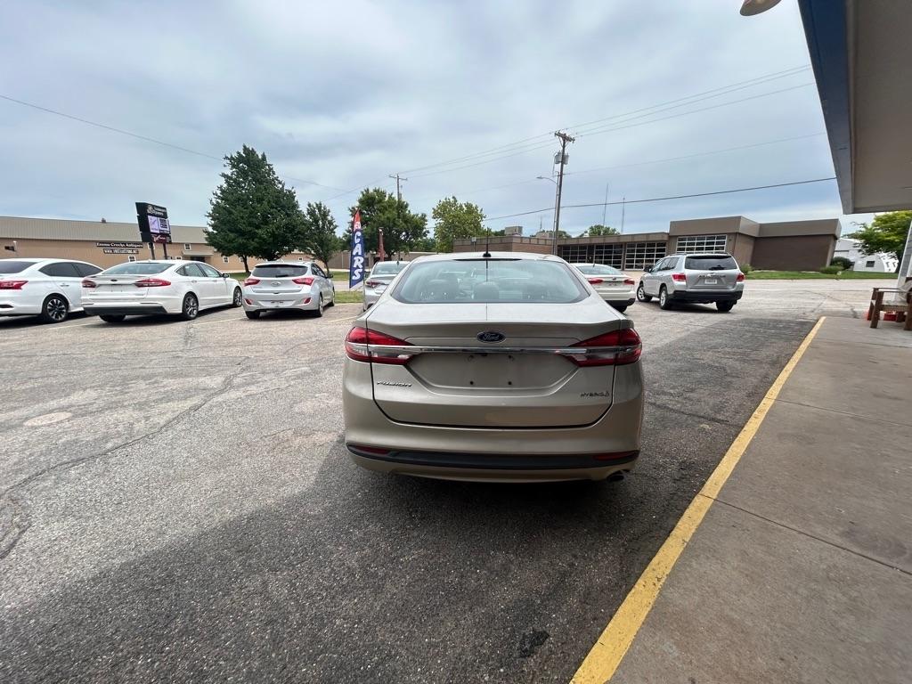 Ford Fusion Hybrid S 2018