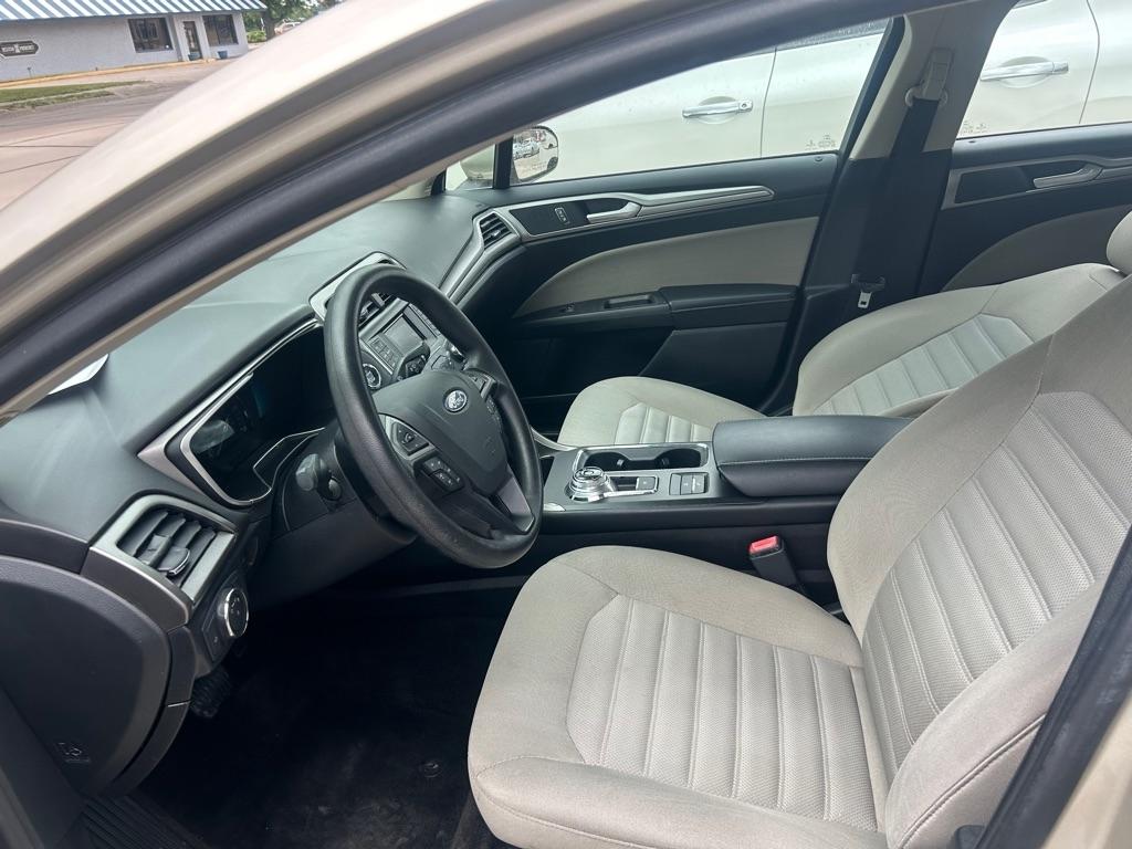 Ford Fusion Hybrid S 2018