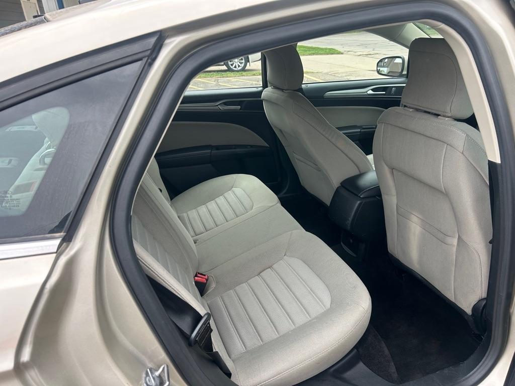 Ford Fusion Hybrid S 2018