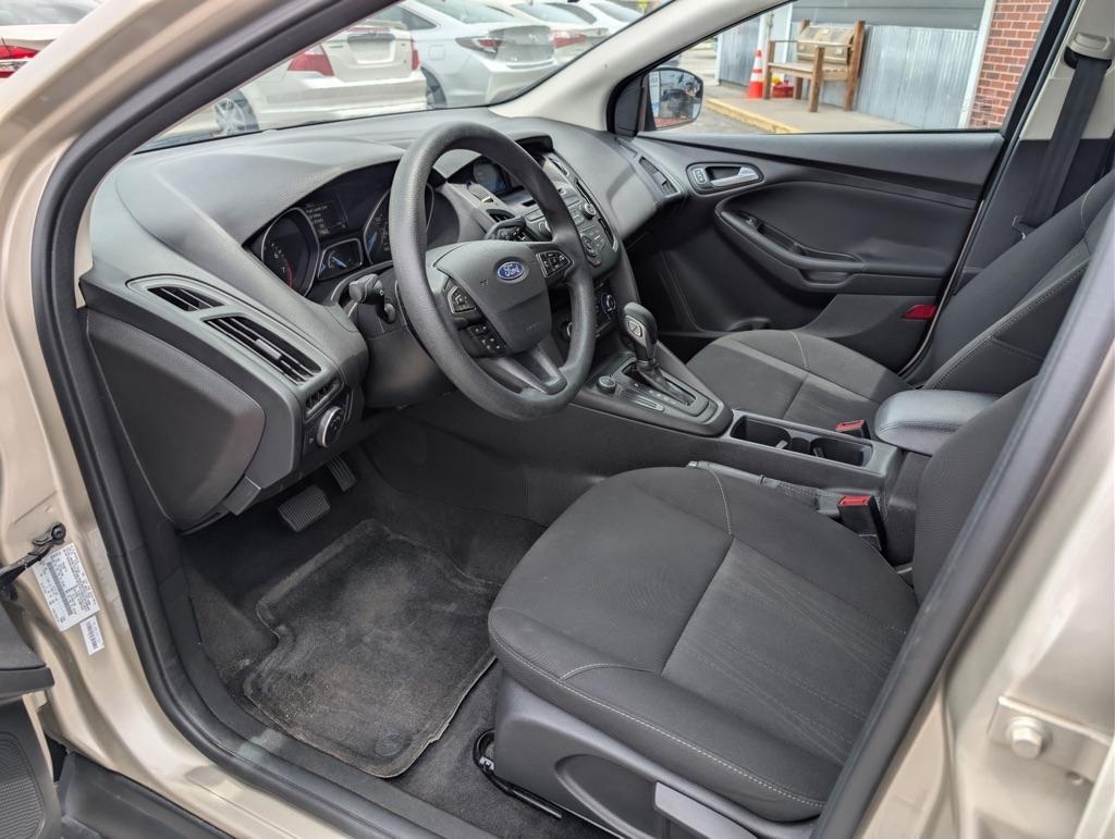 Ford Focus SE Sedan 2017