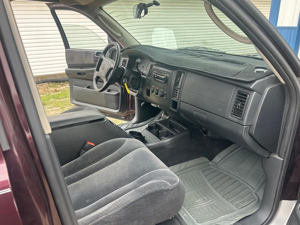 Dodge Dakota SLT Quad Cab 2WD 2004