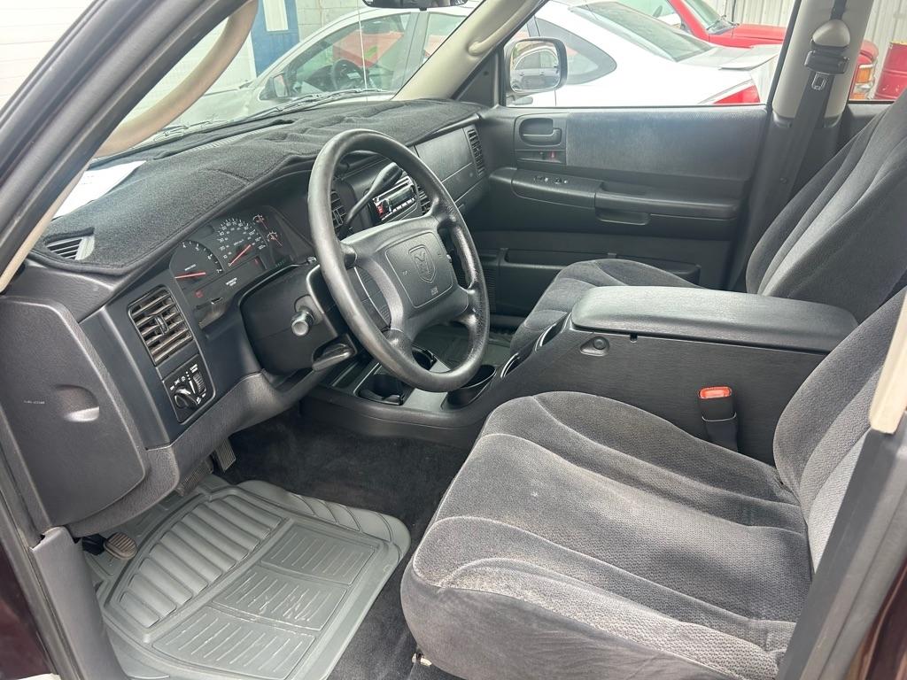 Dodge Dakota SLT Quad Cab 2WD 2004