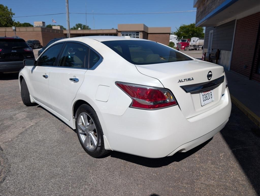 Nissan Altima  2014