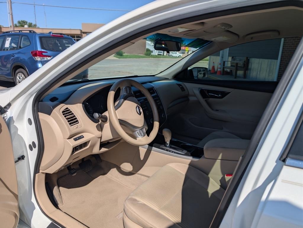 Nissan Altima  2014